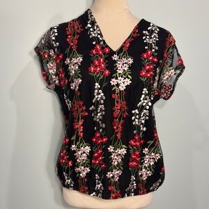 Liz Claiborne black floral embroidered top Size M